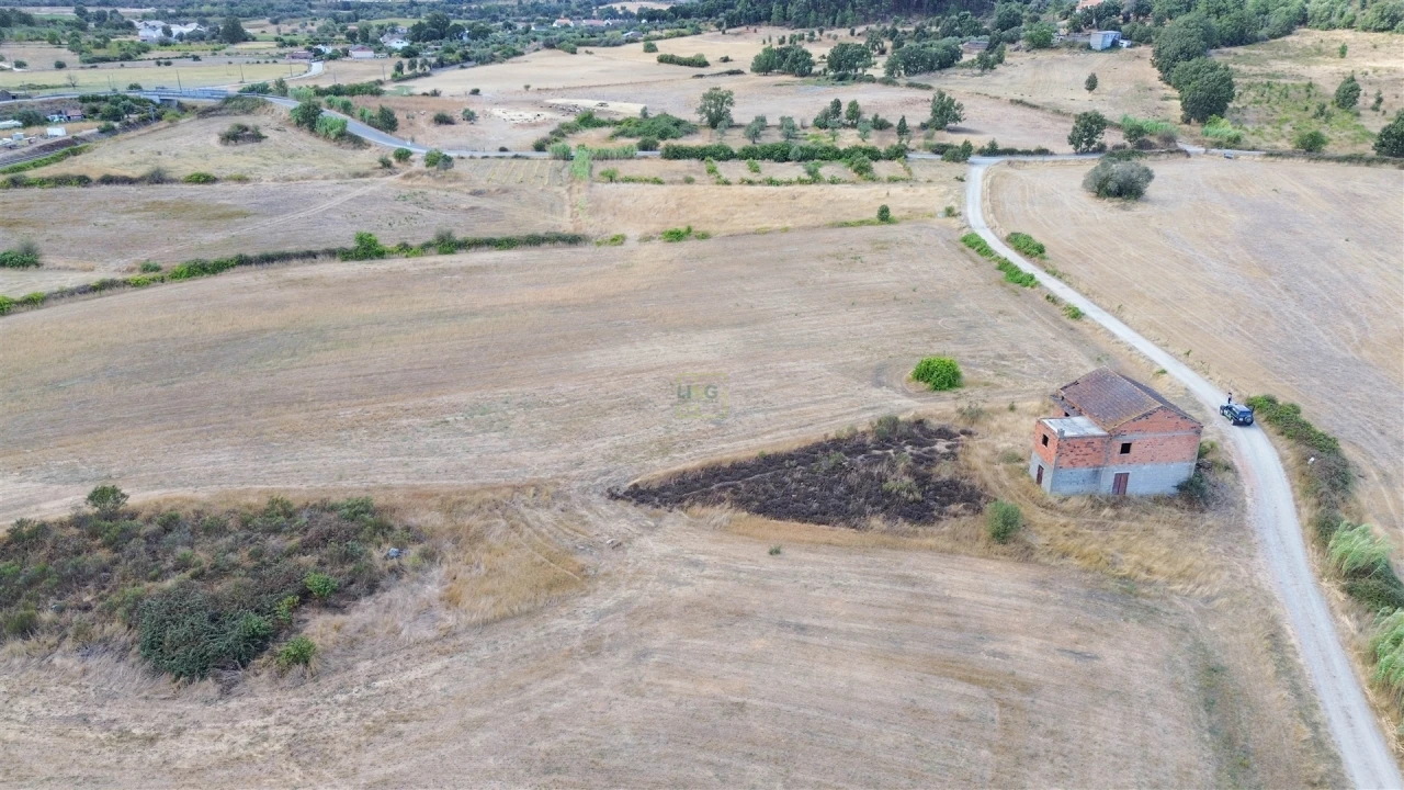 Terreno para Venda em Alcaria Foto 36