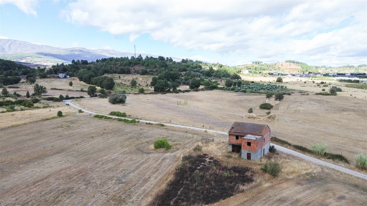 Terreno para Venda em Alcaria Foto 31