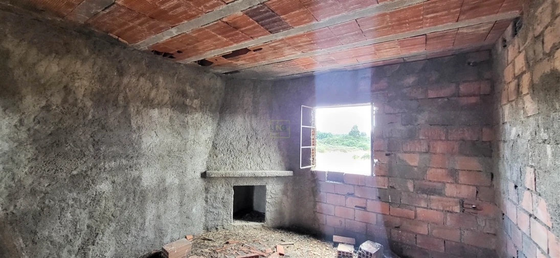 Terreno para Venda em Alcaria Foto 2