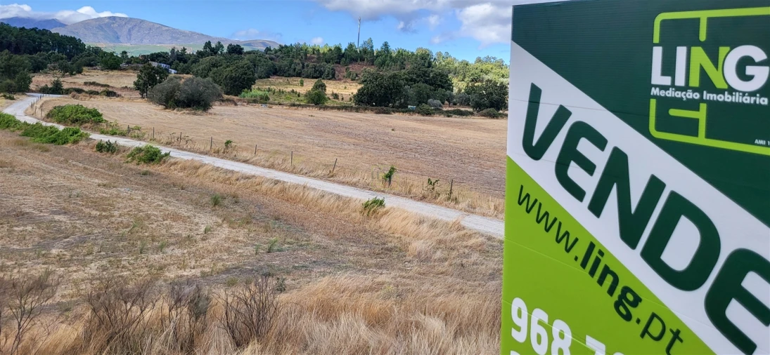 Terreno para Venda em Alcaria Foto 42