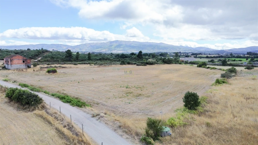 Terreno para Venda em Alcaria Foto 30