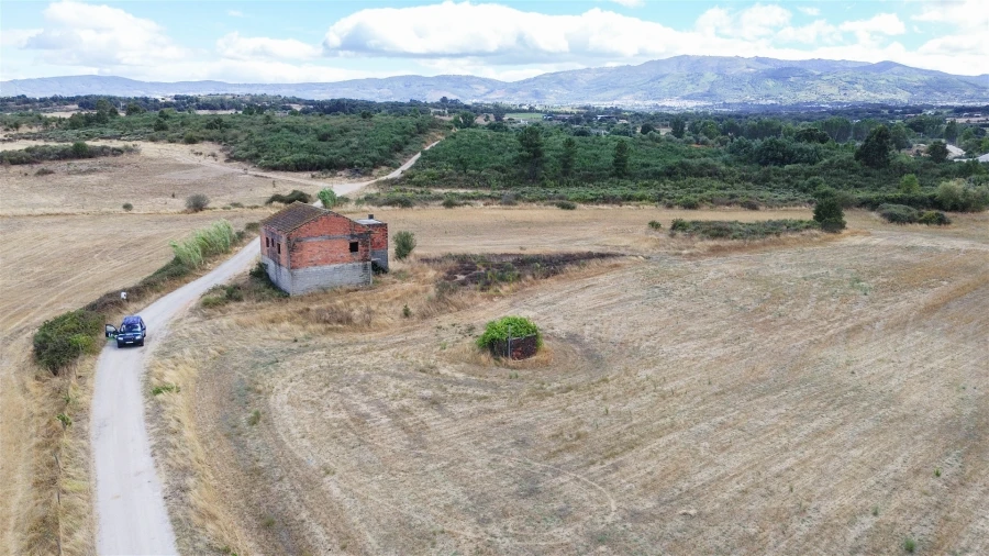 Terreno para Venda em Alcaria Foto 11