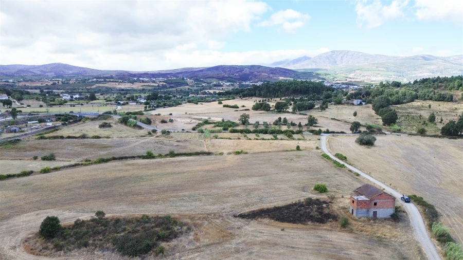 Terreno para Venda em Alcaria Foto 35