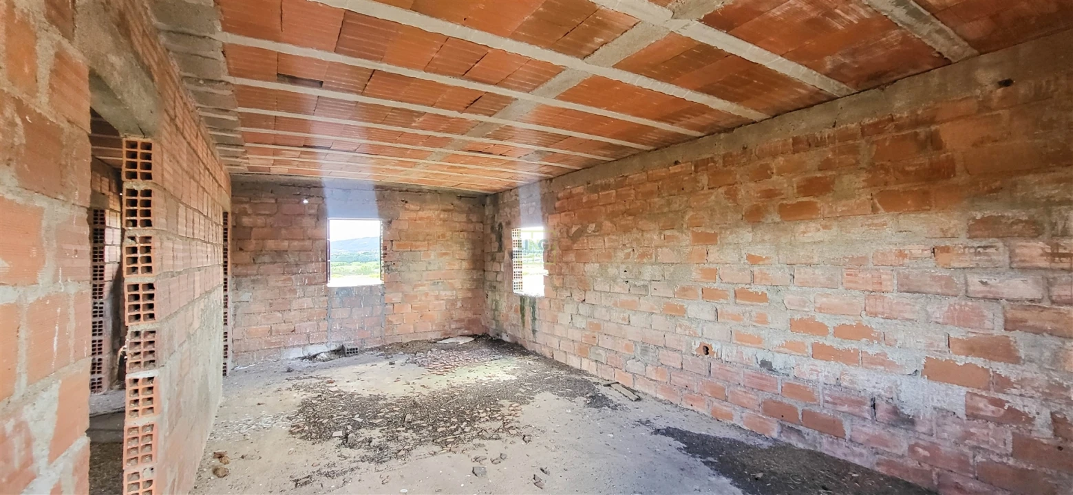 Terreno para Venda em Alcaria Foto 48