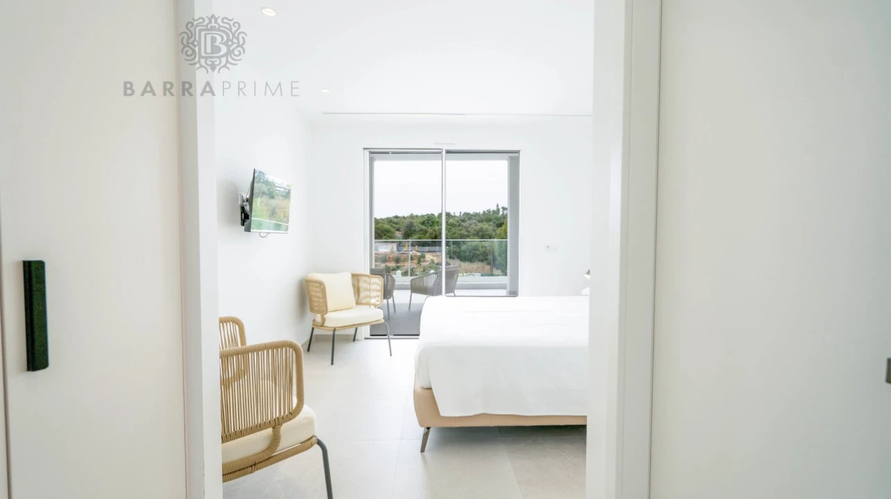 Moradia T5 para Venda em Alvor Foto 37