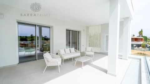 Moradia T5 para Venda em Alvor