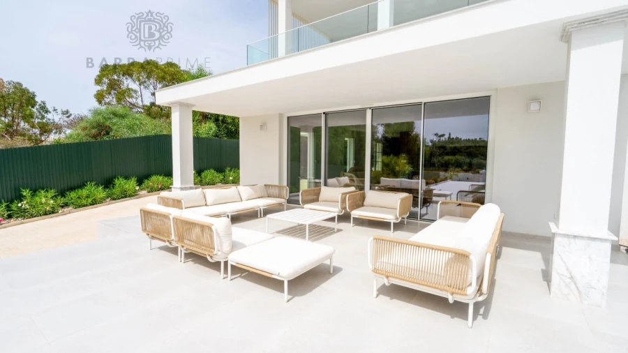 Moradia T5 para Venda em Alvor Foto 8