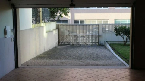 Moradia T4 para Venda em Gulpilhares e Valadares