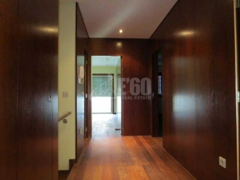 Moradia T4 para Venda em Gulpilhares e Valadares Foto 15