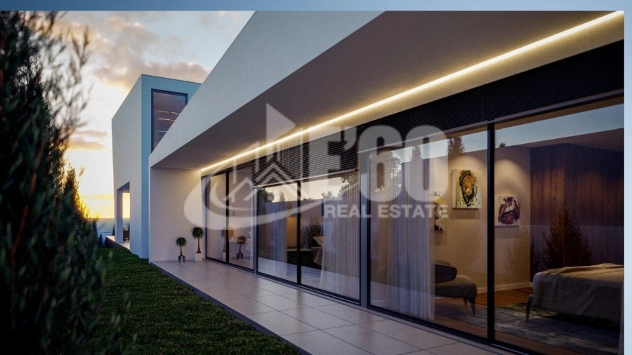 Moradia T4 para Venda em Silvalde Foto 4