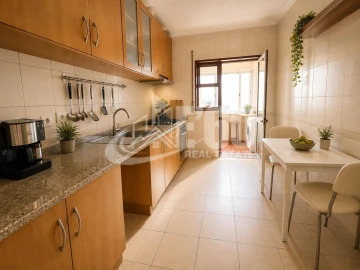 Apartamento T2 para Venda em São Felix da Marinha