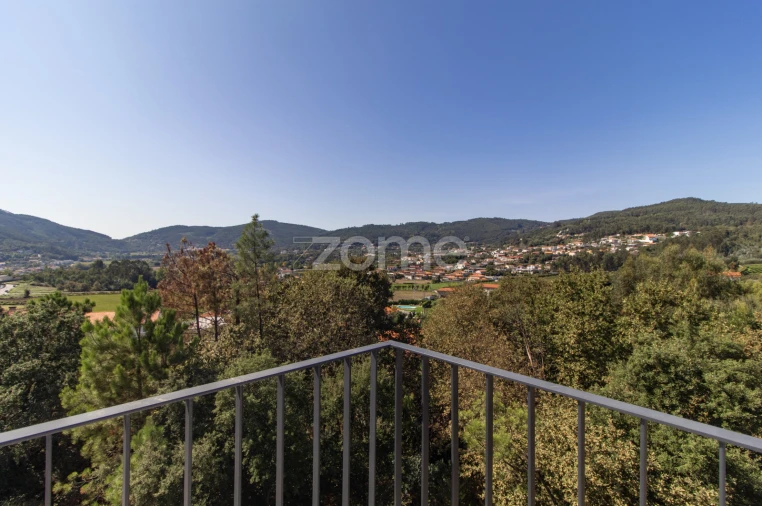 Moradia T3 para Venda em Oliveira, São Paio e São Sebastião Foto 24