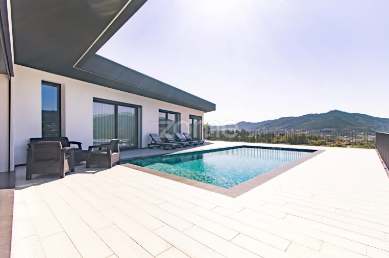 Moradia T3 para Venda em Oliveira, São Paio e São Sebastião Foto 31