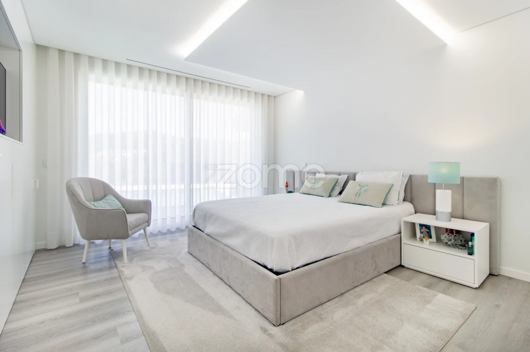 Moradia T3 para Venda em Oliveira, São Paio e São Sebastião Foto 35