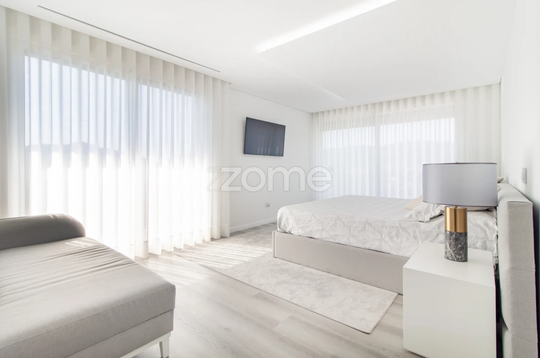 Moradia T3 para Venda em Oliveira, São Paio e São Sebastião Foto 21