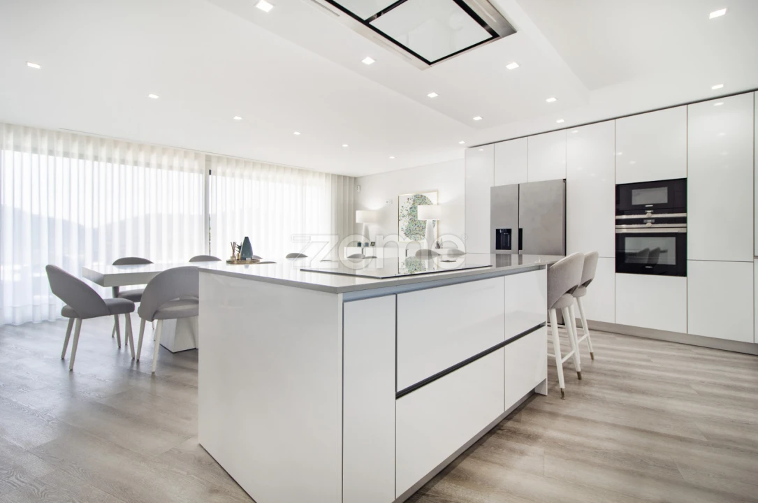 Moradia T3 para Venda em Oliveira, São Paio e São Sebastião Foto 13