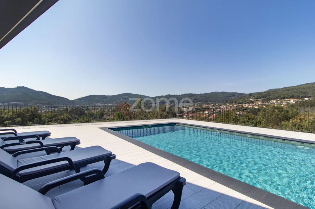 Moradia T3 para Venda em Oliveira, São Paio e São Sebastião Foto 15