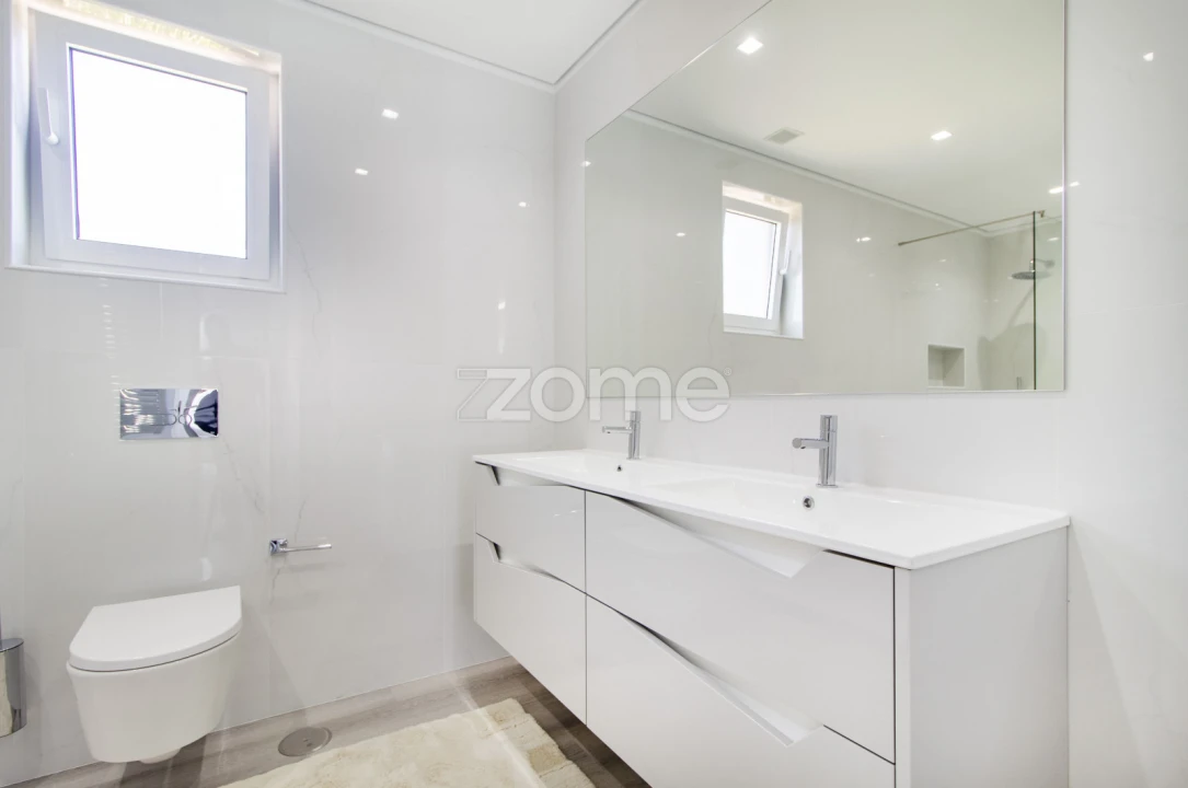 Moradia T3 para Venda em Oliveira, São Paio e São Sebastião Foto 34