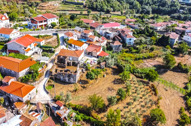 Moradia T3 para Venda em Moimenta Foto 17