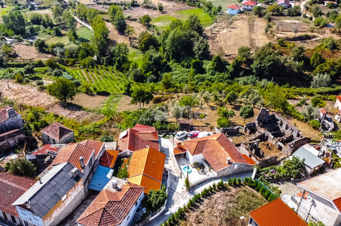 Moradia T3 para Venda em Moimenta Foto 13