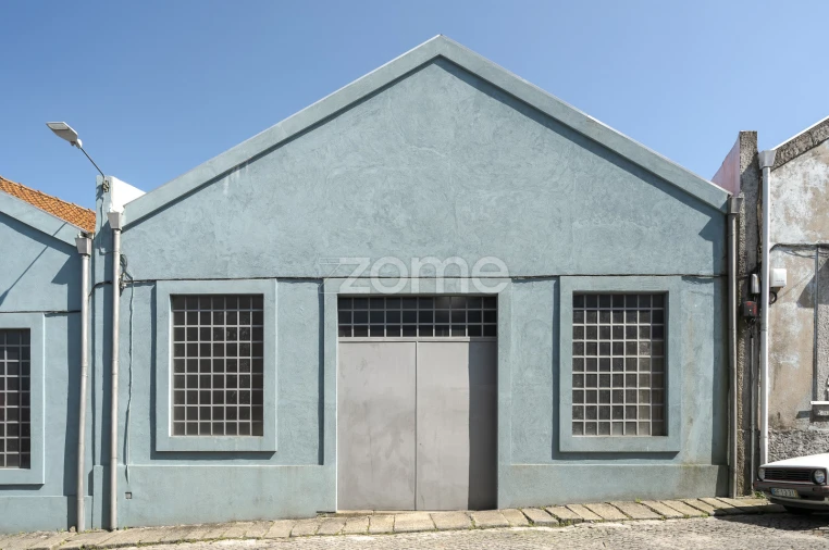 Terreno Comércio / Armazém para Arrendamento em Campanhã Foto 2