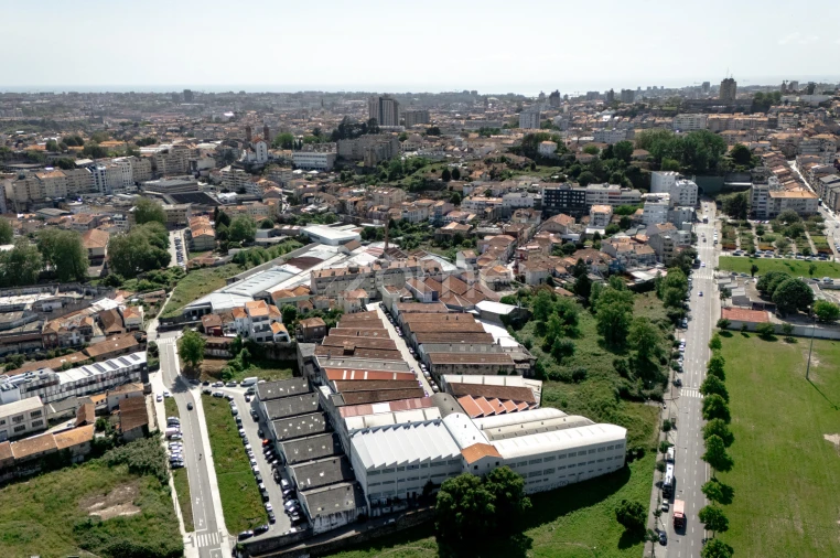 Terreno Comércio / Armazém para Arrendamento em Campanhã Foto 22