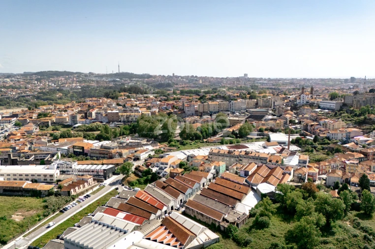 Terreno Comércio / Armazém para Arrendamento em Campanhã Foto 26