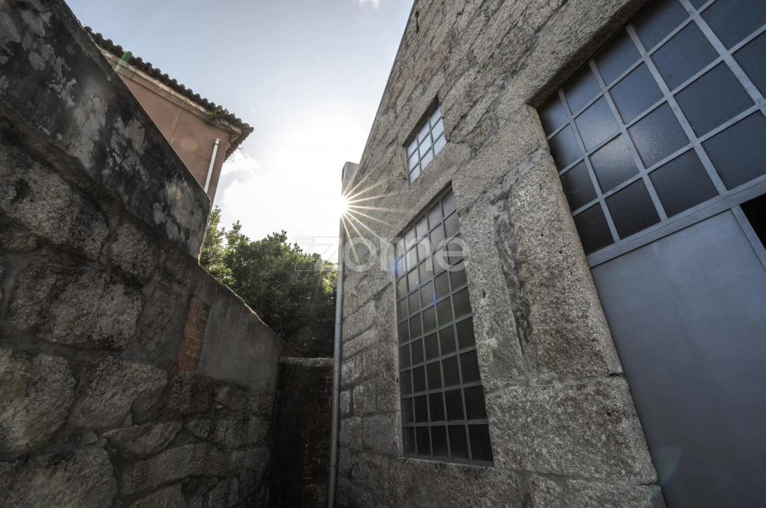 Terreno Comércio / Armazém para Arrendamento em Campanhã Foto 18