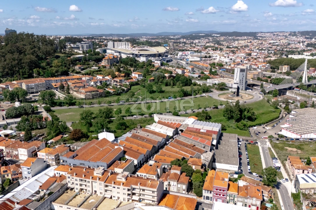 Terreno Comércio / Armazém para Arrendamento em Campanhã Foto 20