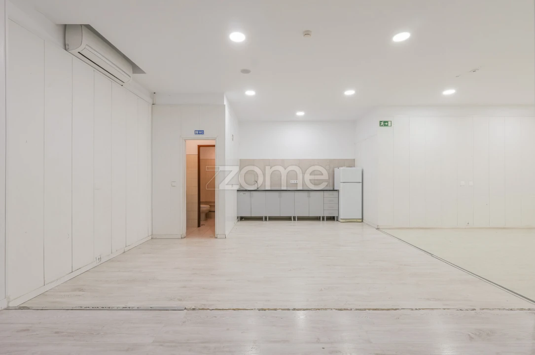 Negócio para Venda em Massamá e Monte Abraão Foto 19