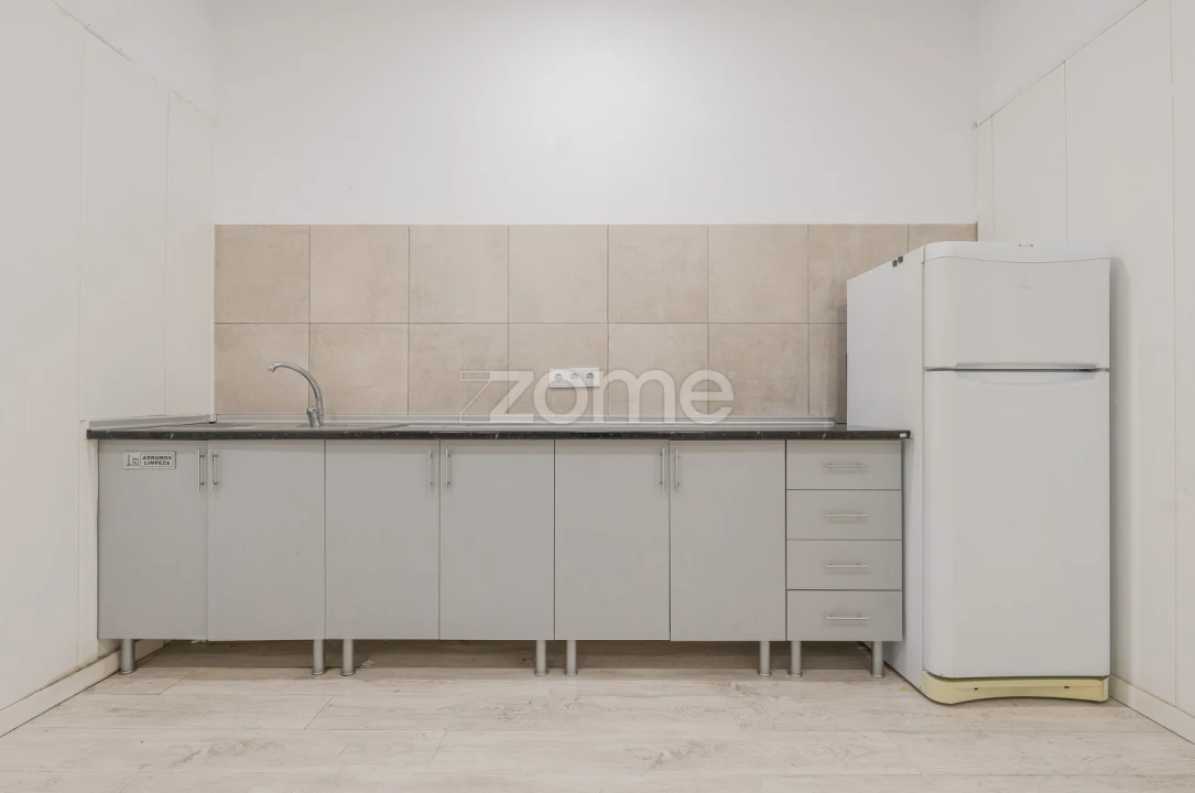 Negócio para Venda em Massamá e Monte Abraão Foto 25