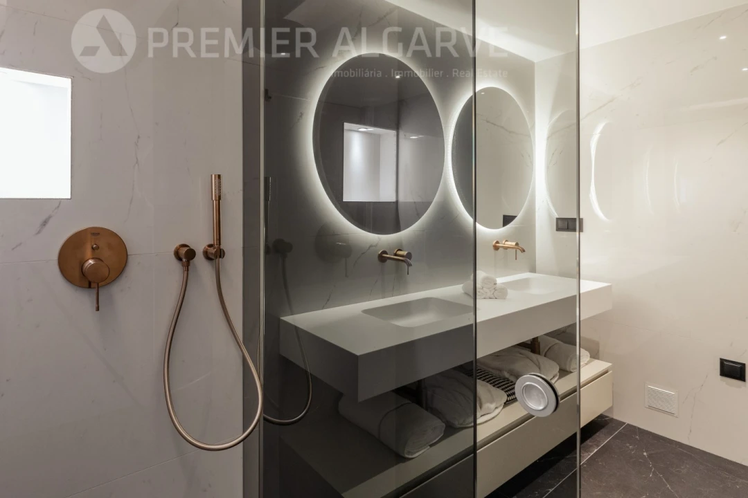 Apartamento T2 para Venda em Faro (Sé e São Pedro) Foto 22