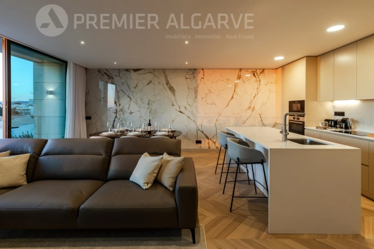 Apartamento T2 para Venda em Faro (Sé e São Pedro) Foto 6