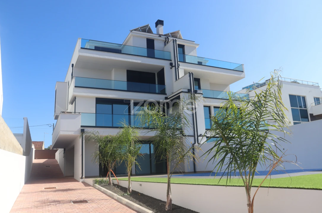 Moradia T5 para Venda em Buarcos Foto 1