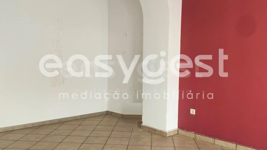 Loja para Venda em Beja (Santiago Maior e São João Baptista)