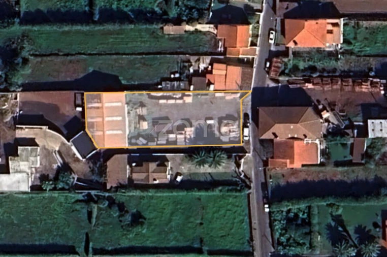 Terreno Comércio / Armazém para Venda em Rabo de Peixe Foto 2