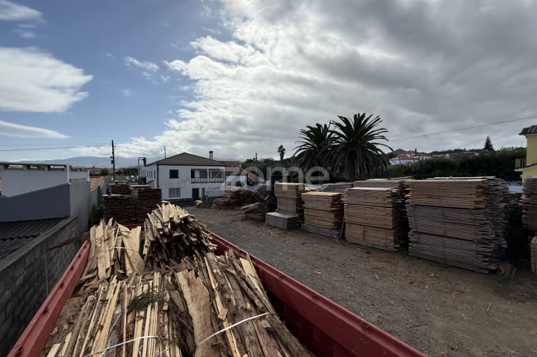 Terreno Comércio / Armazém para Venda em Rabo de Peixe Foto 7