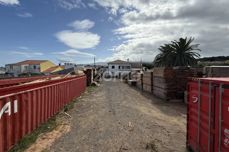 Terreno Comércio / Armazém para Venda em Rabo de Peixe Foto 6