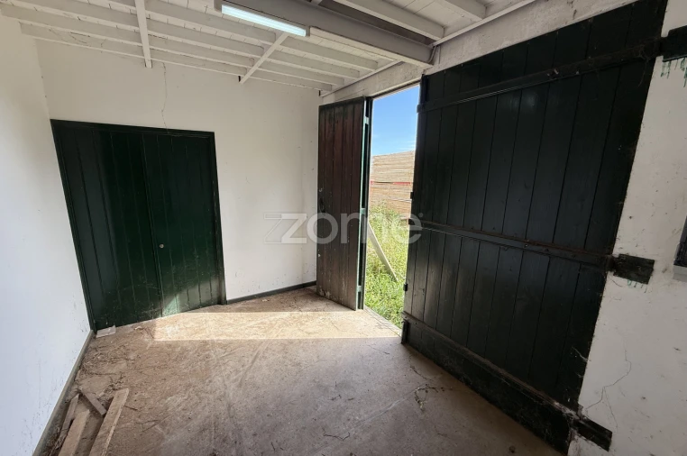 Terreno Comércio / Armazém para Venda em Rabo de Peixe Foto 11
