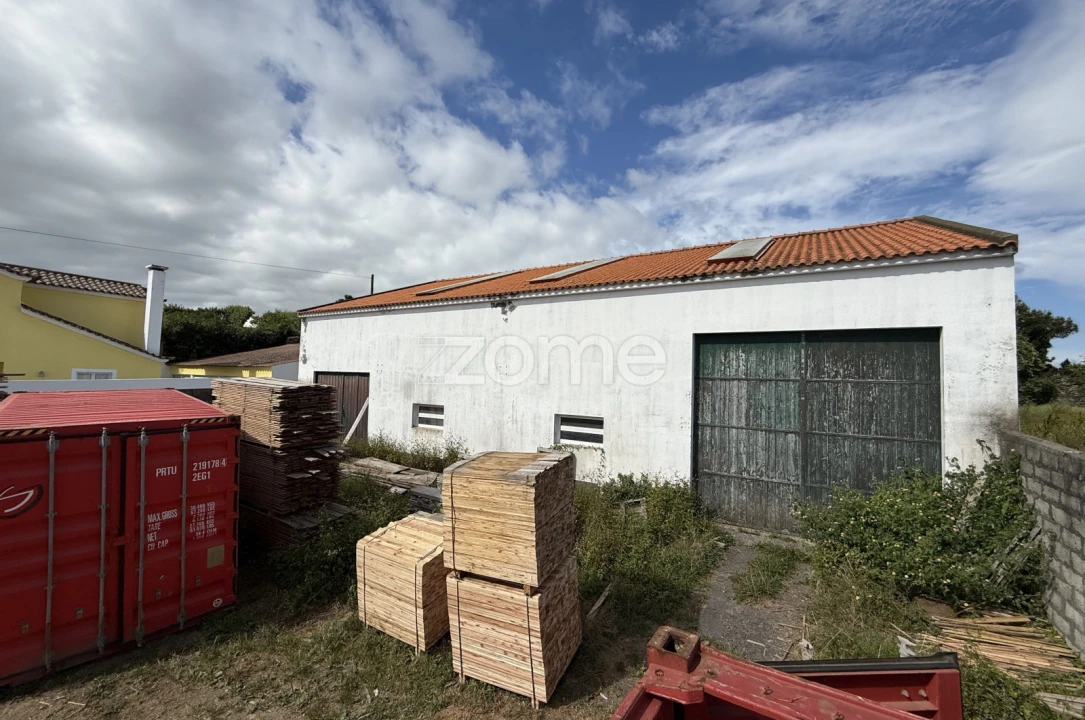 Terreno Comércio / Armazém para Venda em Rabo de Peixe Foto 9