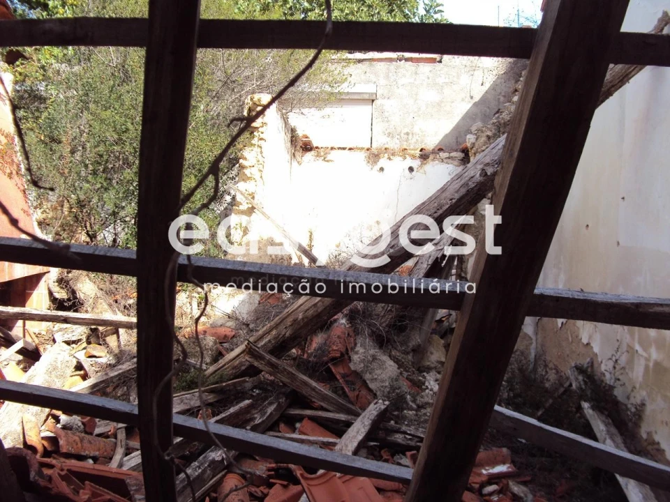 Moradia T5 para Venda em Azoia de Cima e Tremês Foto 4