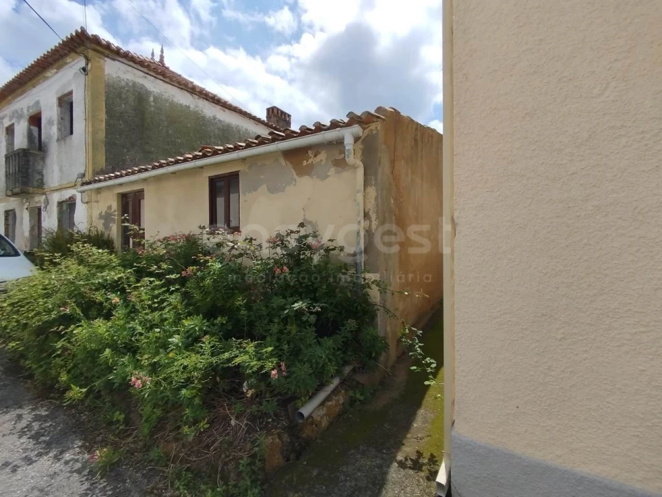 Moradia T1 para Venda em Anobra Foto 1