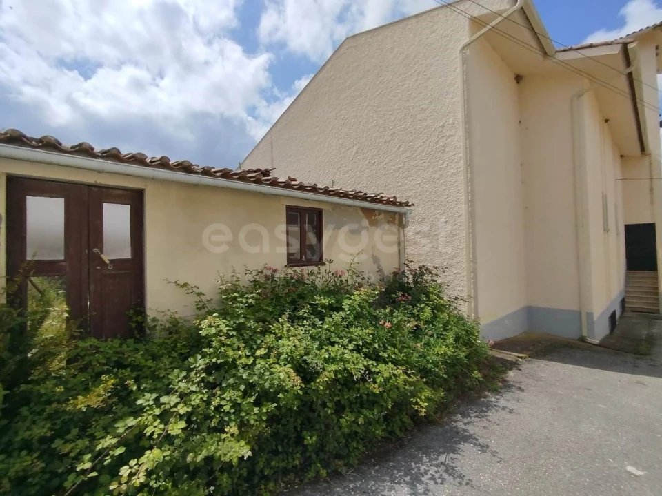 Moradia T1 para Venda em Anobra Foto 3