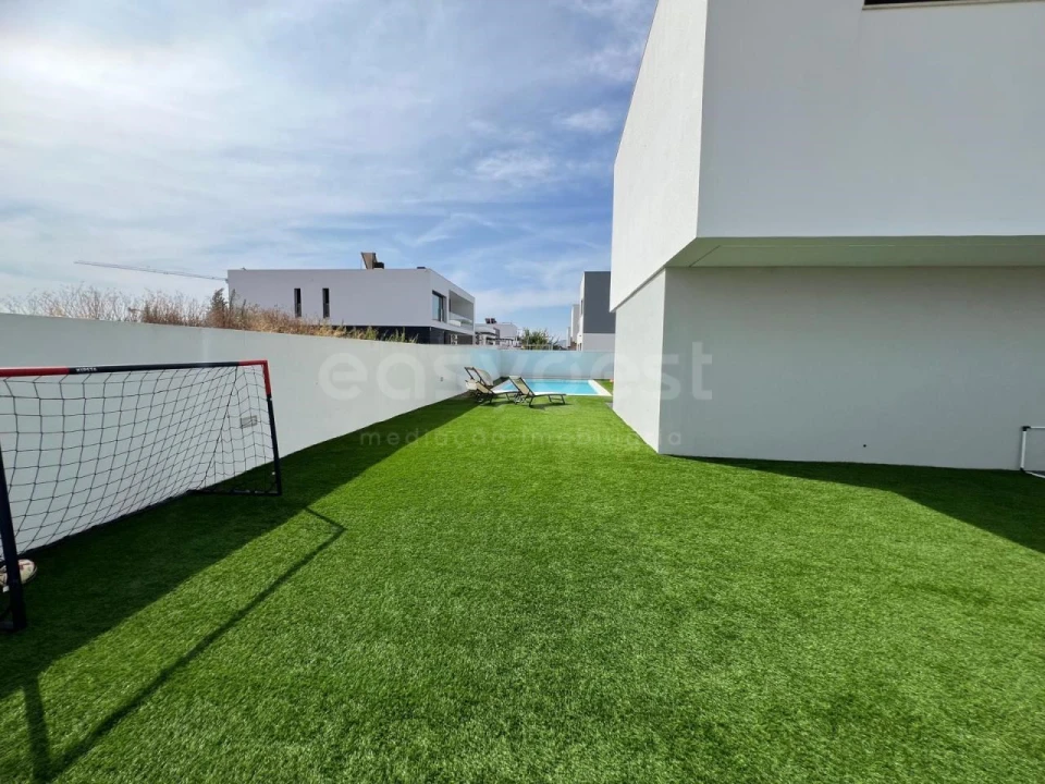 Moradia T4 para Venda em Pinhal Novo Foto 5