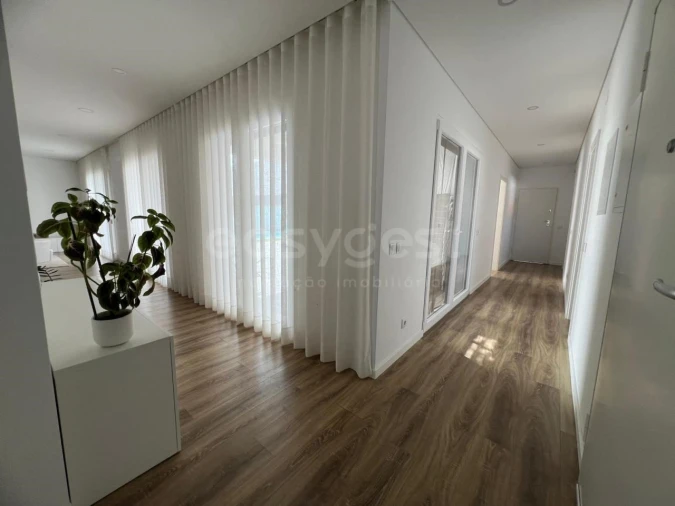 Moradia T4 para Venda em Pinhal Novo Foto 14