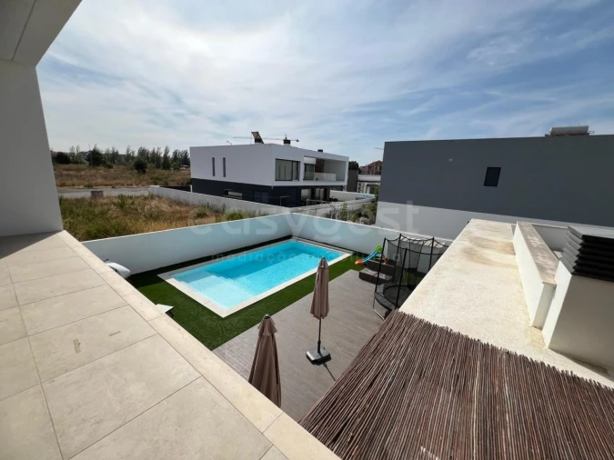 Moradia T4 para Venda em Pinhal Novo Foto 26