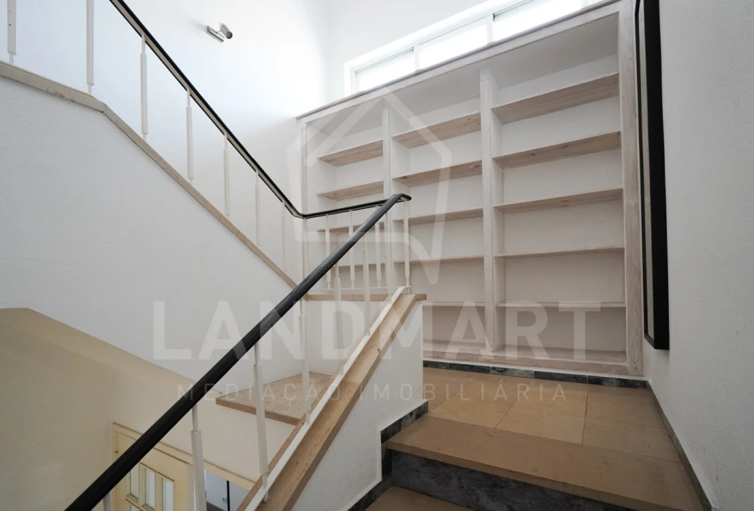 Moradia T5 para Venda em Benedita Foto 9