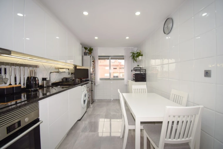 Apartamento T2 para Venda em Cacém e São Marcos Foto 16