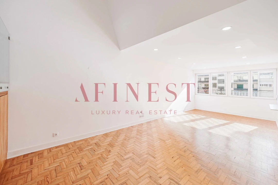 Apartamento T2 para Arrendamento em Alvalade Foto 2