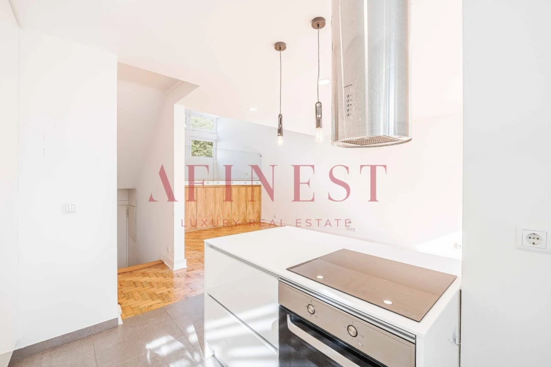 Apartamento T2 para Arrendamento em Alvalade Foto 5